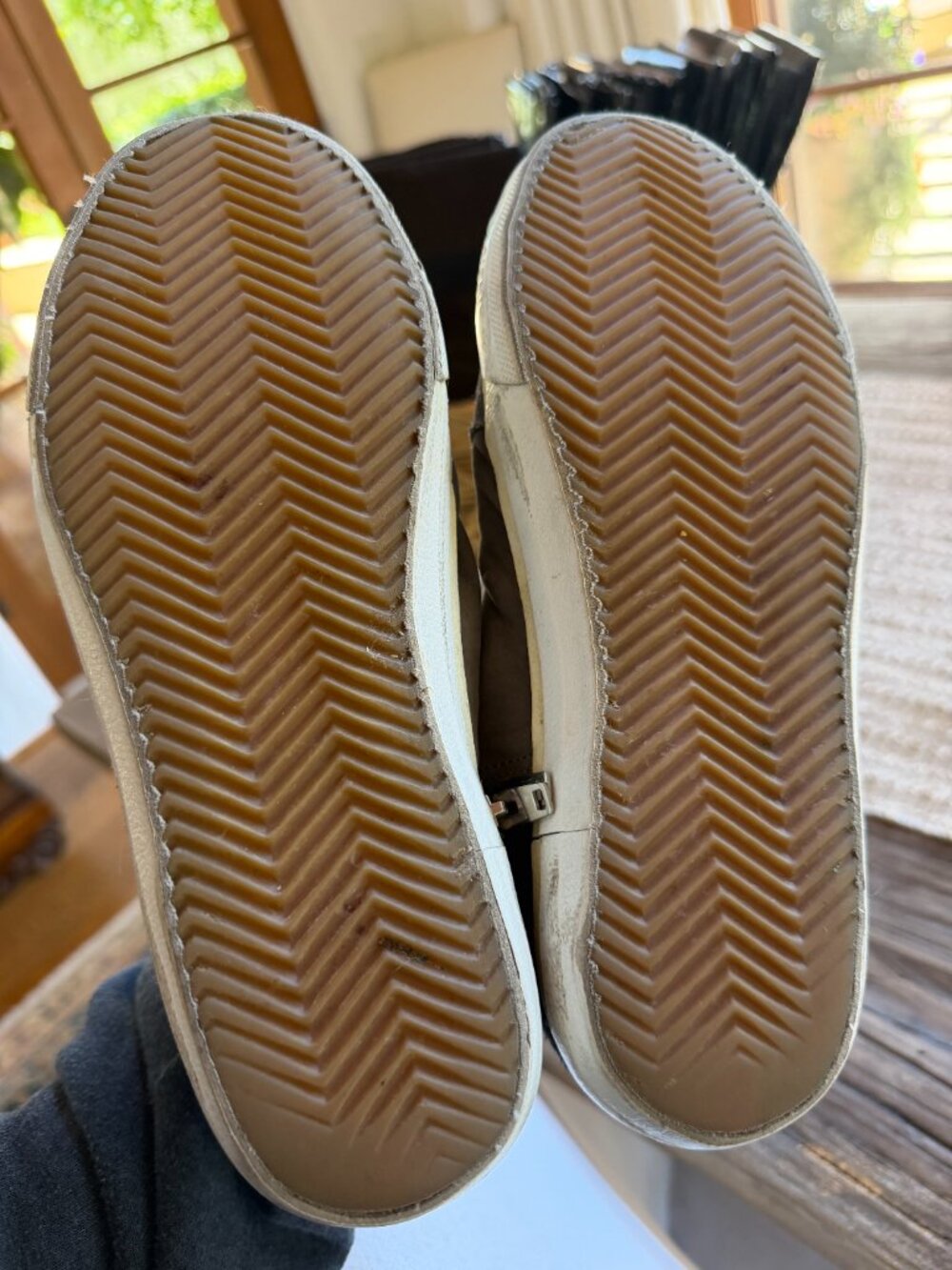 Golden Goose Sneakers - Picture 4 of 4